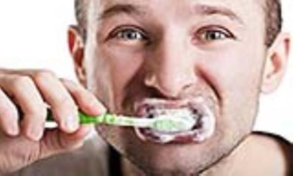 آیا مسواک زدن دندان ها بر اشتهای شما اثر می گذارد؟